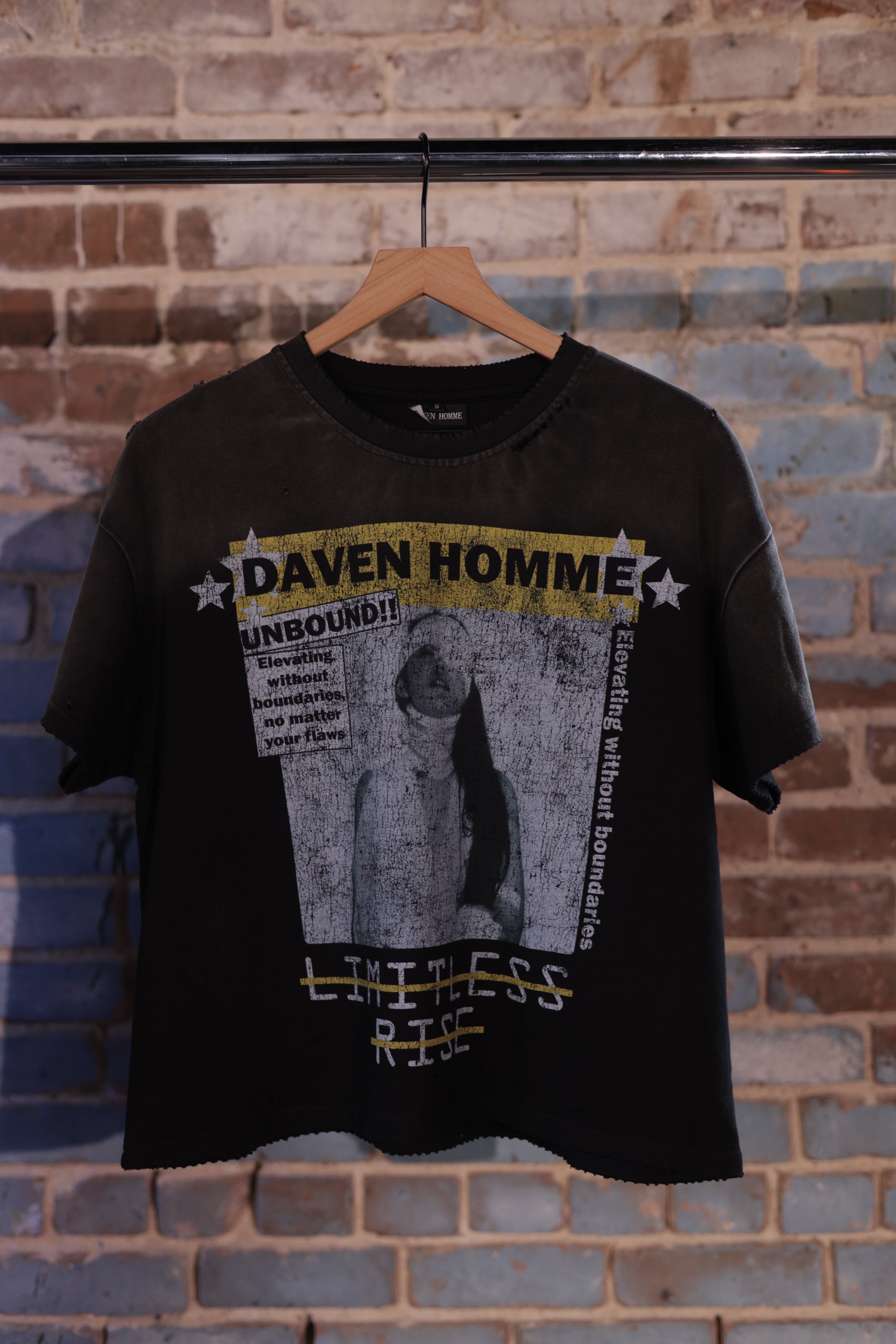 LIMITLESS RISE TEE