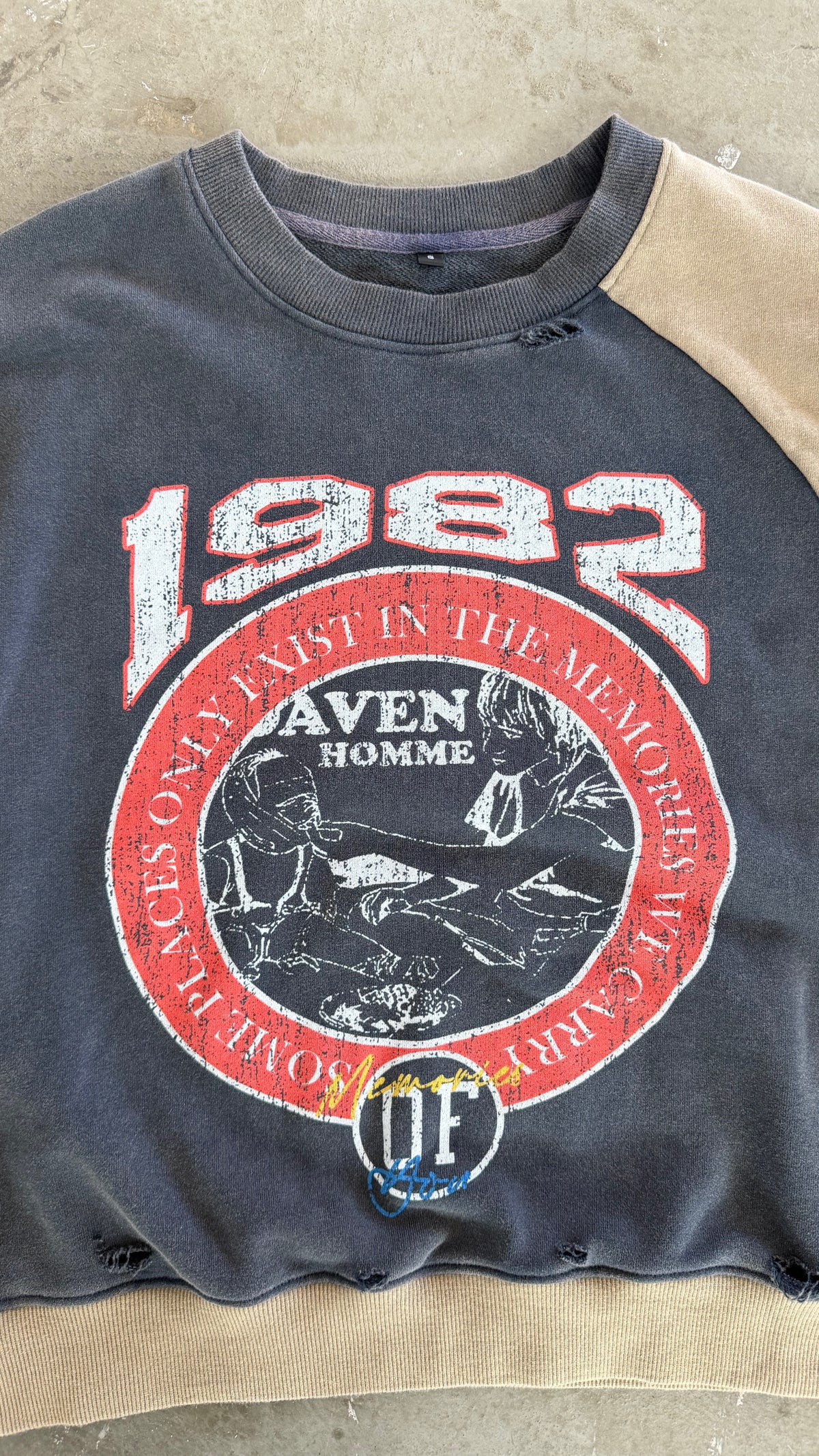 1982 M.O.Y CREWNECK