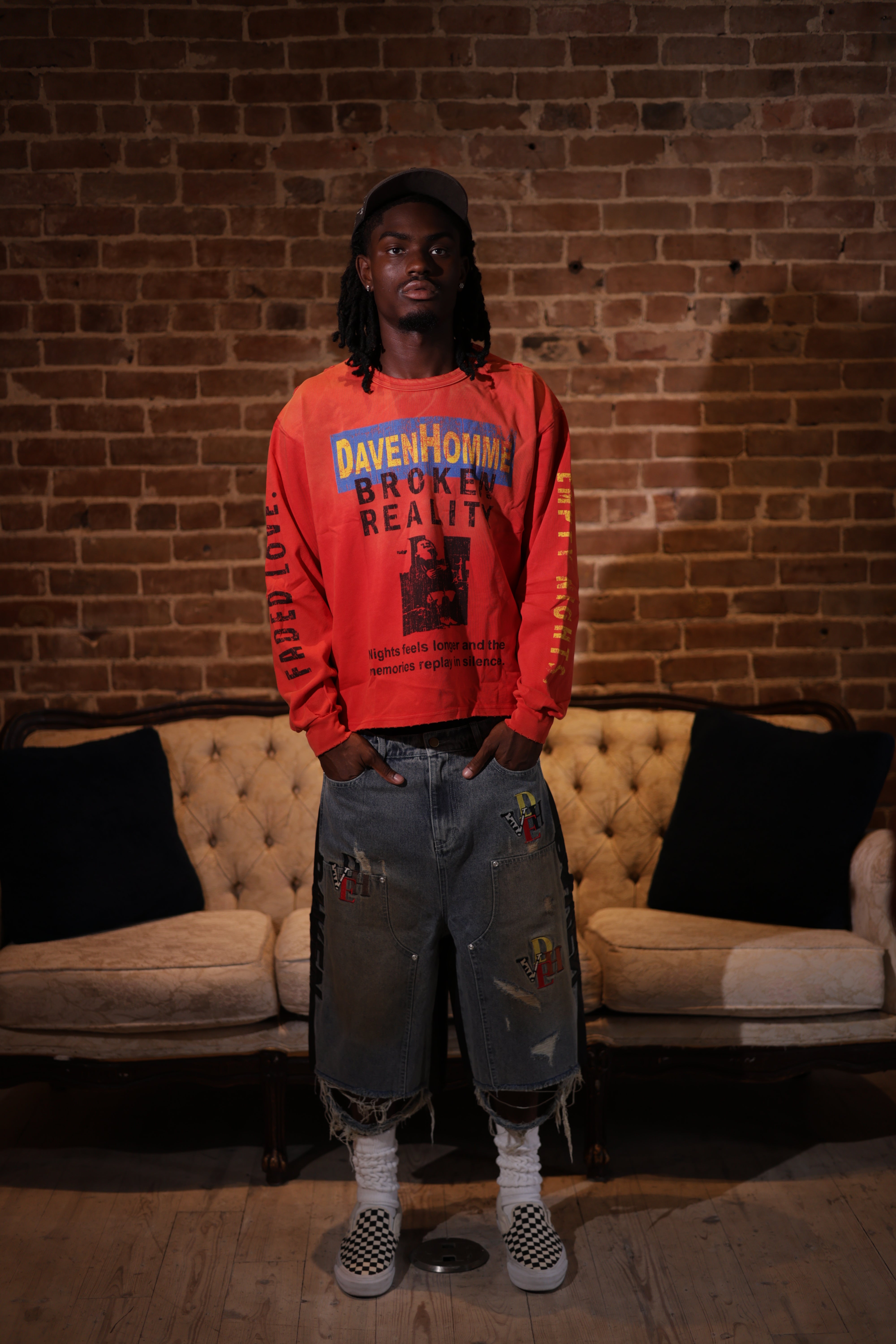 BROKEN REALITY RED LONGSLEEVE