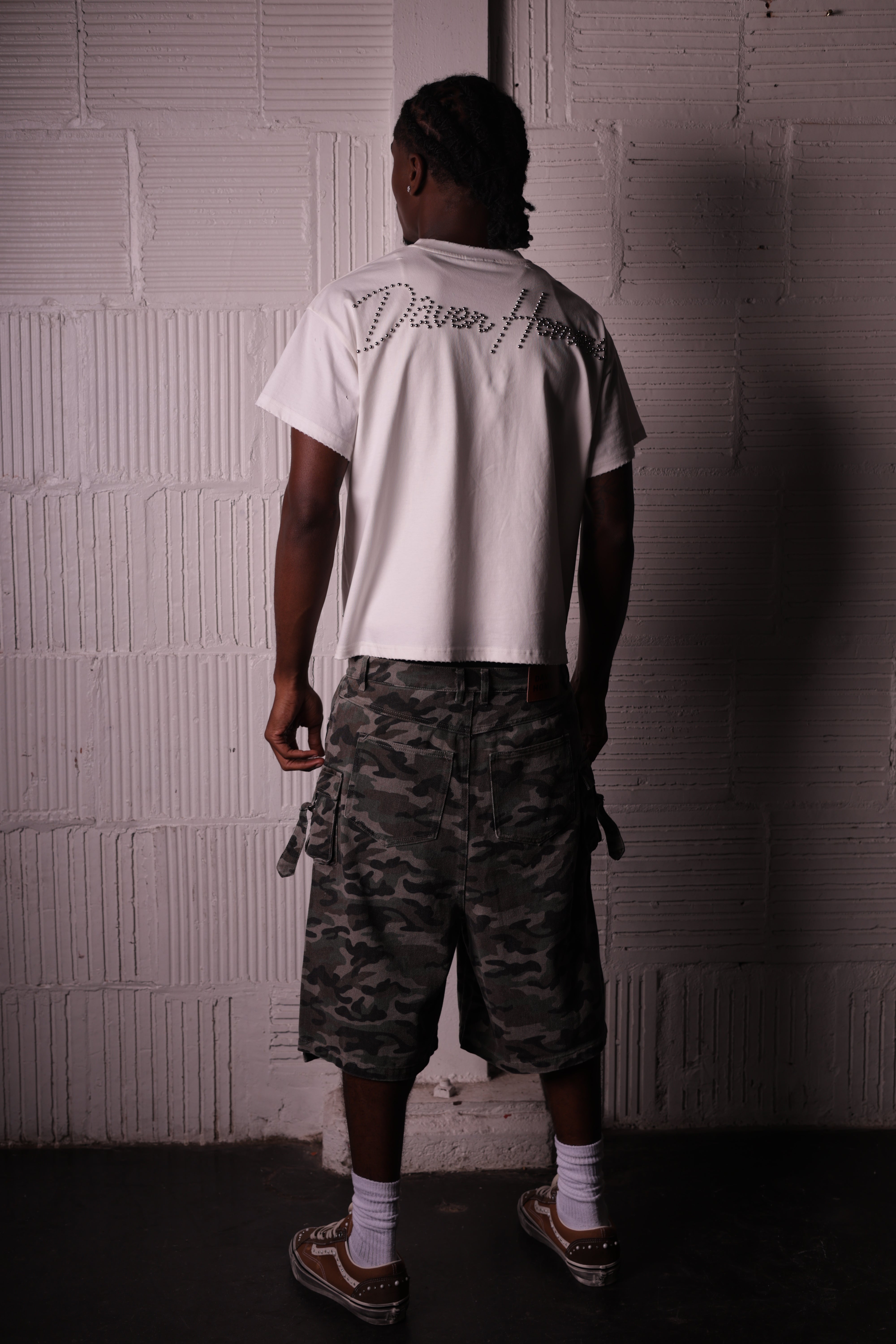 DOUBLE KNEEL HELLEN DENIM CAMO SHORTS