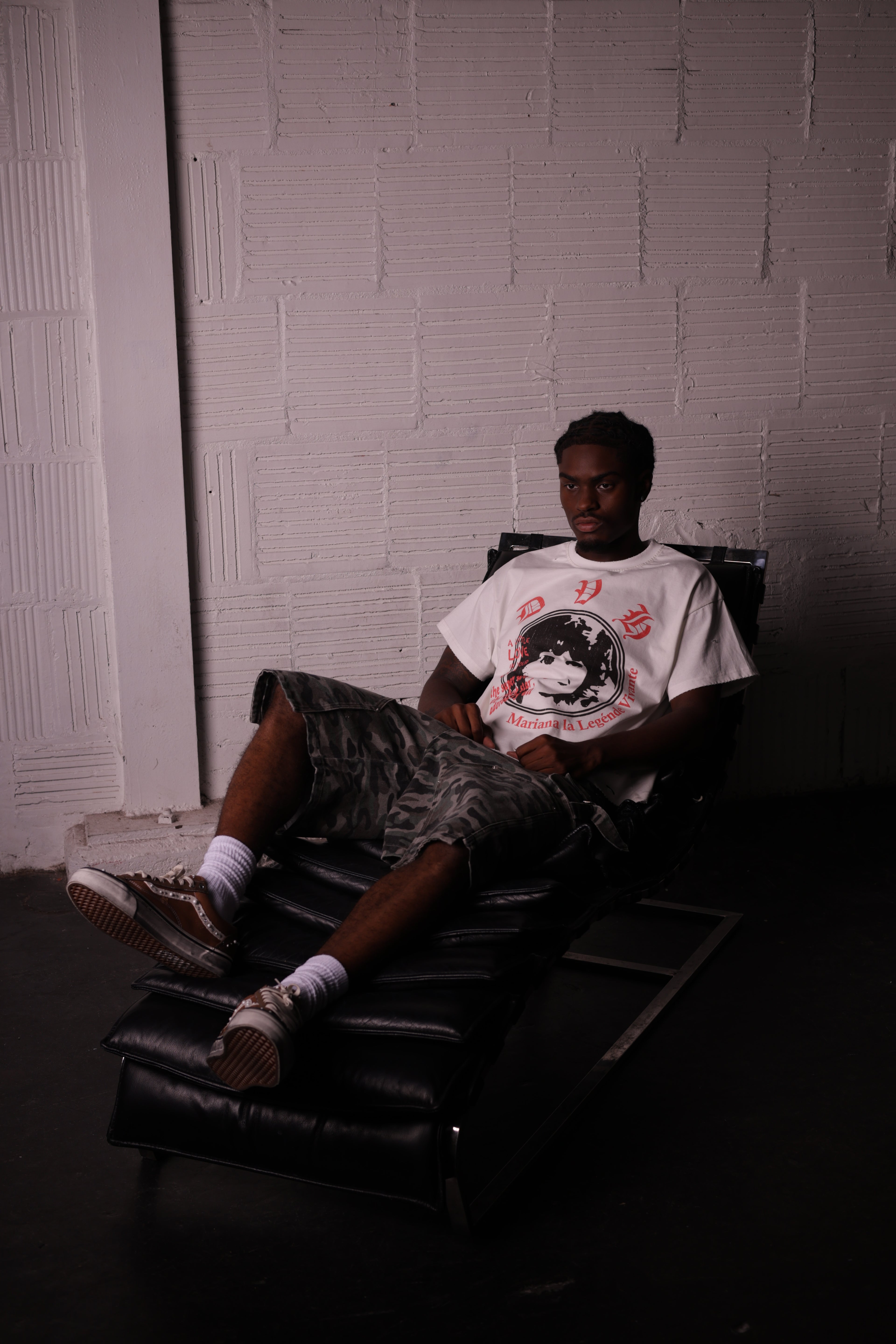 DVH STUDDED TEE
