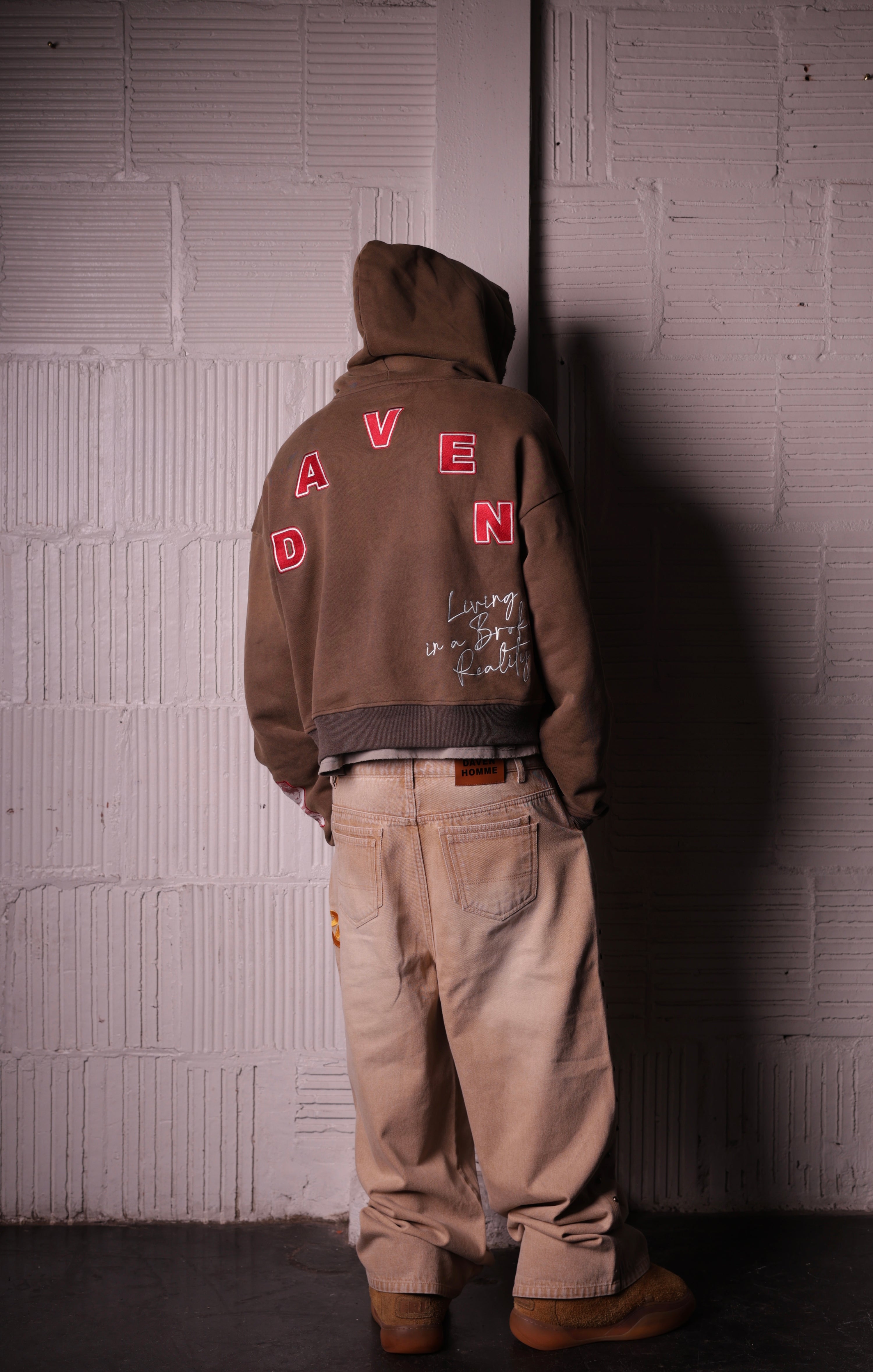 BROKEN REALITY HOODIE