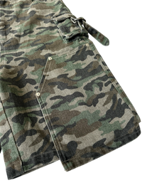 DOUBLE KNEEL HELLEN DENIM CAMO SHORTS